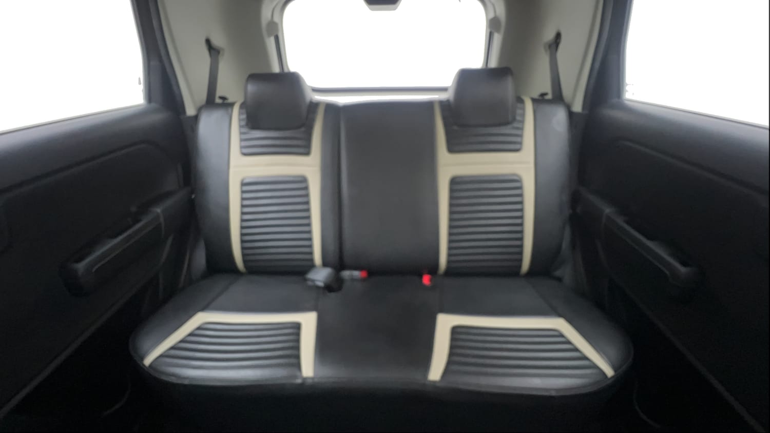 Used 2024 Maruti Suzuki Wagon R VXI 1.0 Petrol Manual interior REAR SEAT CONDITION VIEW