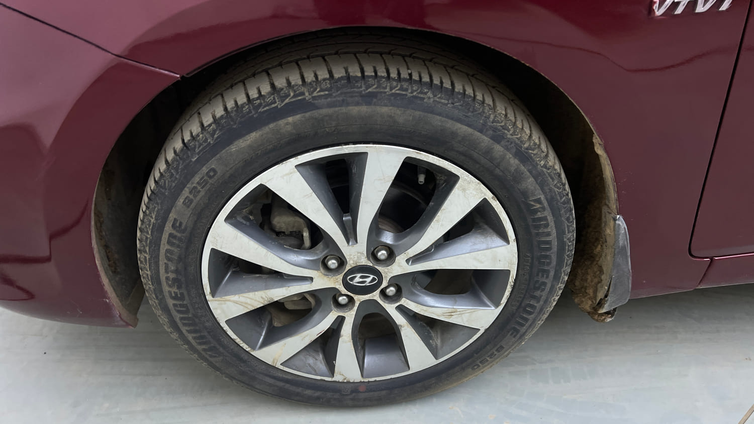 Used 2014 Hyundai Verna Fluidic 1.6 VTVT SX AT Petrol Automatic tyres LEFT FRONT TYRE RIM VIEW