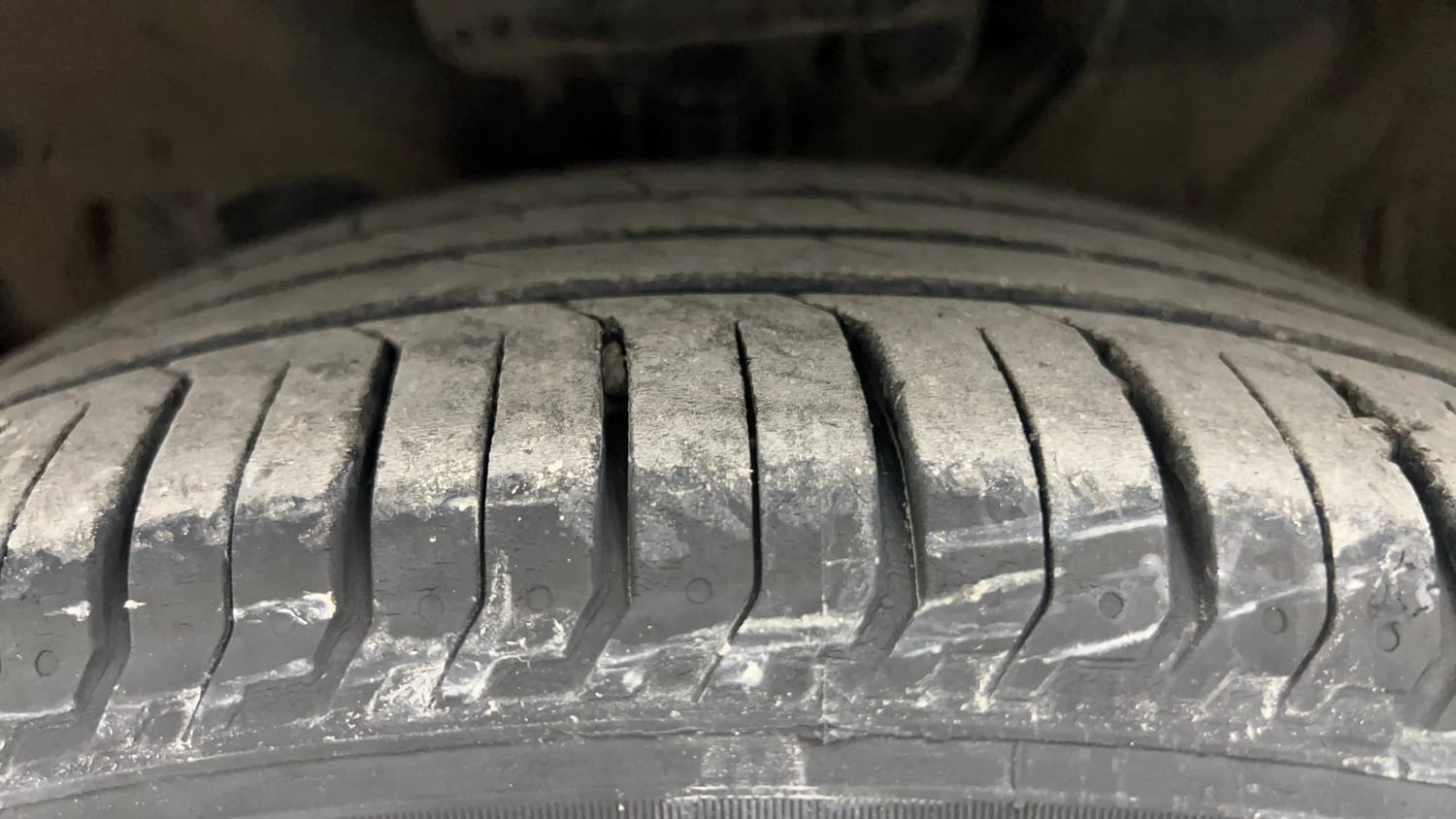 Used 2023 Kia Seltos HTX 1.5 Petrol Manual tyres LEFT FRONT TYRE TREAD VIEW
