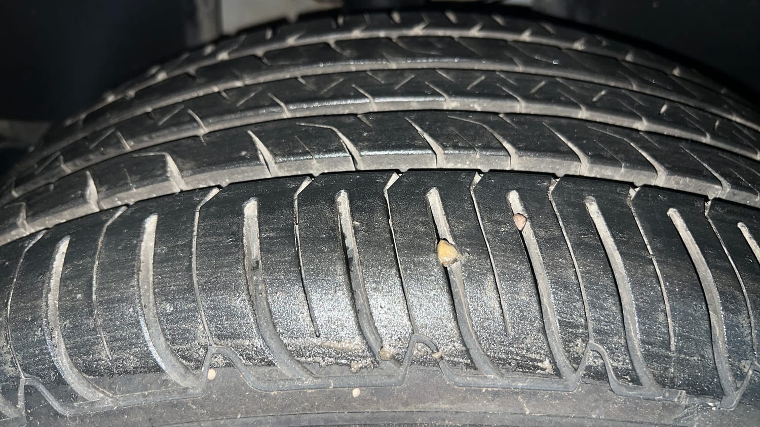 Used 2018 Jeep Compass Longitude (O) 2.0 Diesel Diesel Manual tyres RIGHT REAR TYRE TREAD VIEW