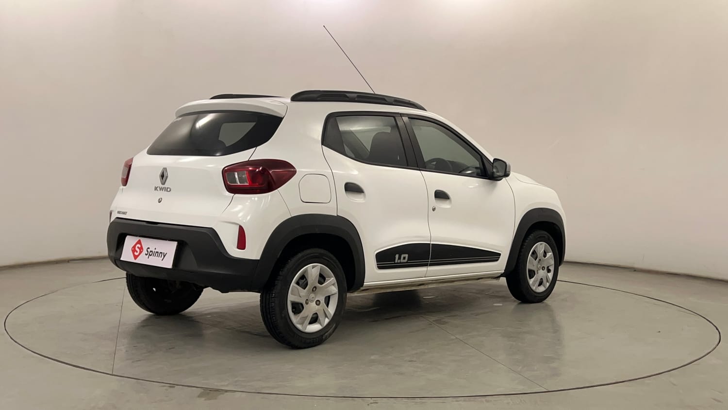 Used 2024 Renault Kwid RXT 1.0 Petrol Manual exterior RIGHT REAR CORNER VIEW