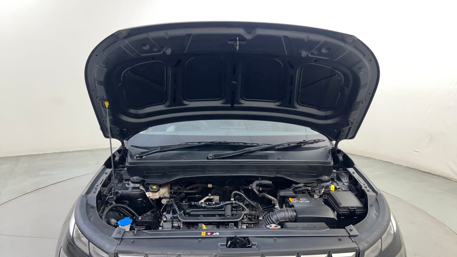 Used 2023 Hyundai Venue SX 1.2 Petrol Petrol Manual engine ENGINE & BONNET OPEN FRONT VIEW