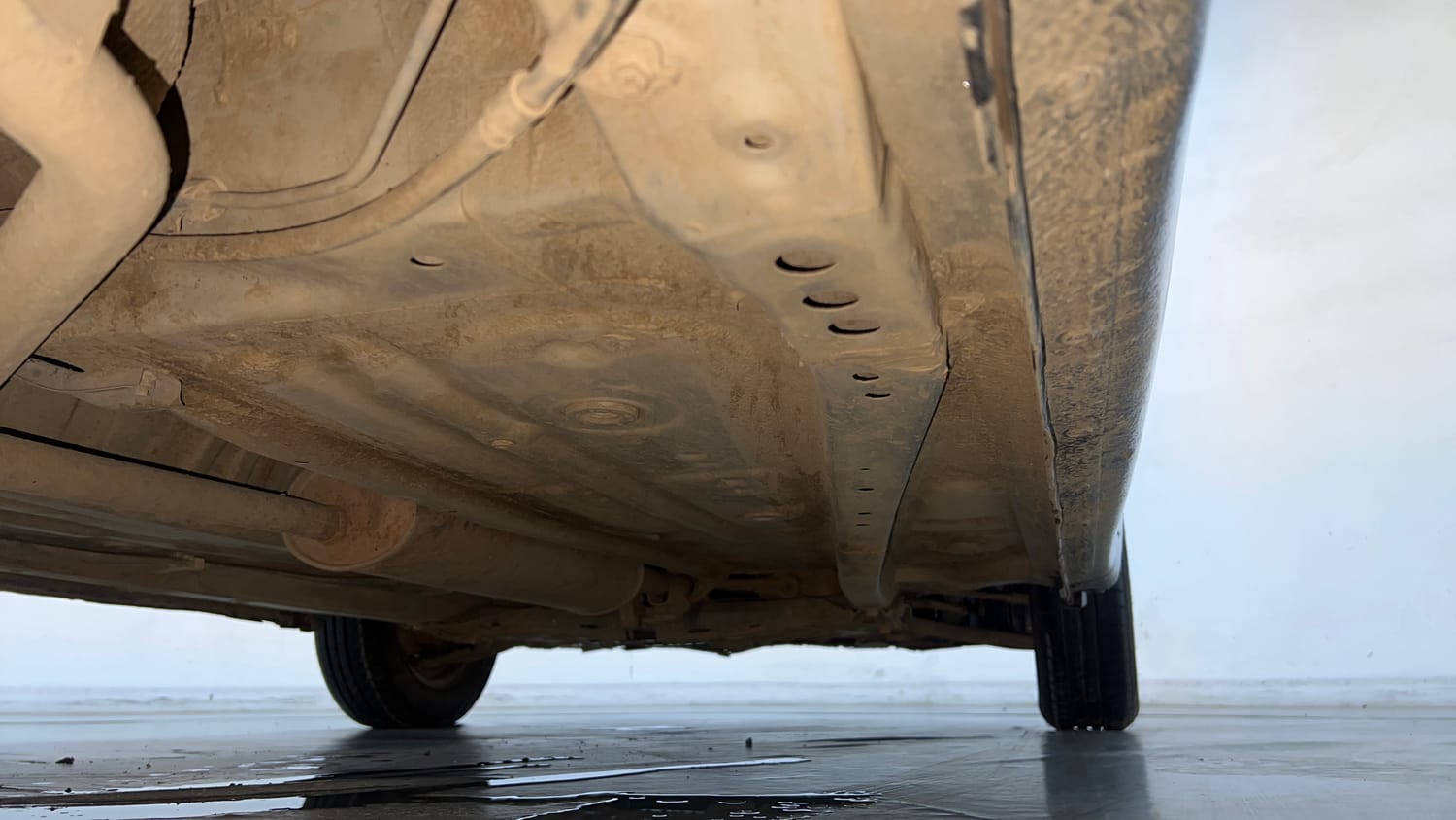 Used 2020 Maruti Suzuki Wagon R LXi 1.0 CNG Cng Manual extra REAR RIGHT UNDERBODY VIEW