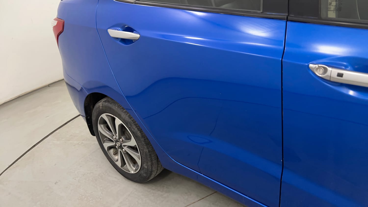 Used 2019 Hyundai Xcent SX (O)CRDi Diesel Manual dents MINOR SCRATCH