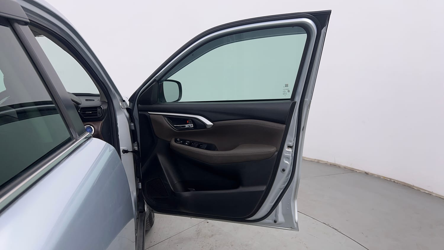 Used 2024 Toyota Urban Cruiser Hyryder G Hybrid Hybrid Automatic interior RIGHT FRONT DOOR OPEN VIEW