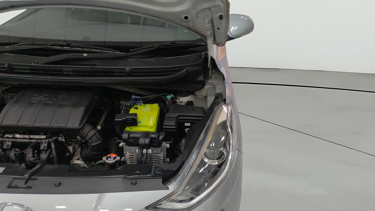 Used 2021 Hyundai Grand i10 Nios Sportz AMT 1.2 Kappa VTVT Petrol Automatic engine ENGINE LEFT SIDE HINGE & APRON VIEW
