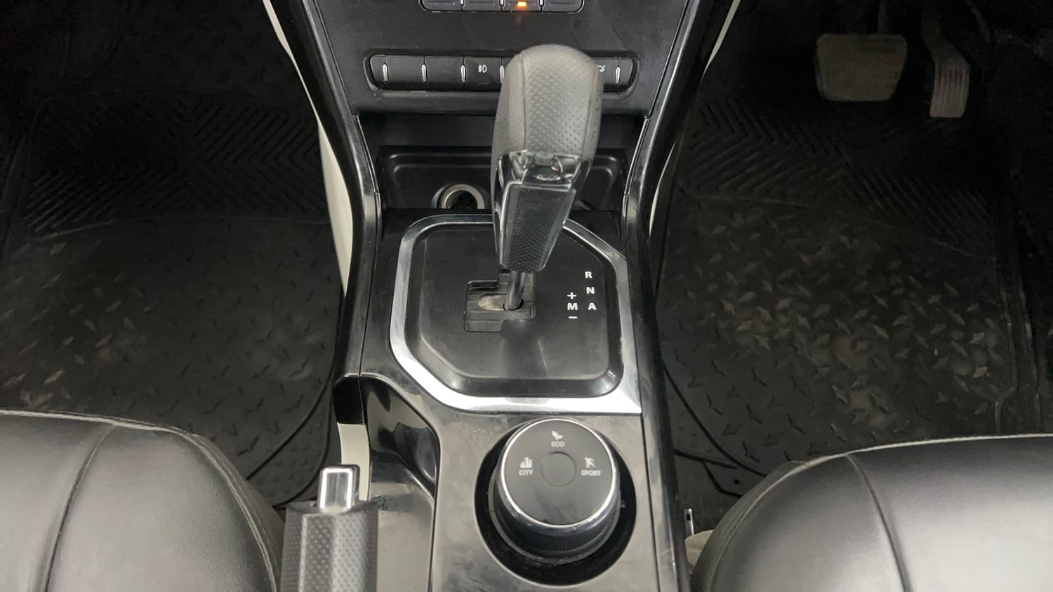 Used 2021 Tata Nexon XZA Plus (S) Petrol Automatic interior GEAR  KNOB VIEW