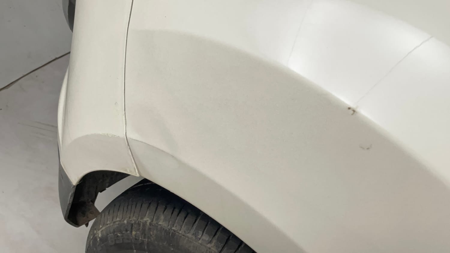 Used 2015 Ford EcoSport Titanium 1.5L Ti-VCT AT Petrol Automatic dents MINOR SCRATCH