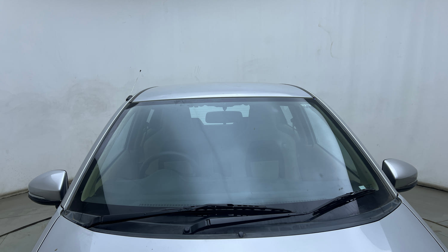 Used 2015 Honda Brio S MT Petrol Manual exterior FRONT WINDSHIELD VIEW