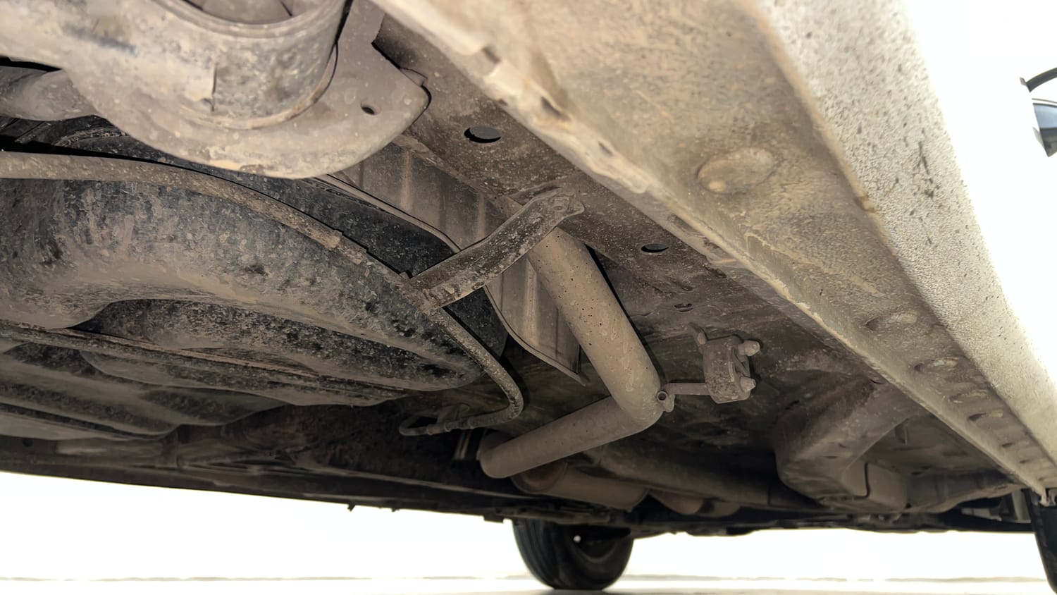 Used 2015 Honda Mobilio S Petrol Petrol Manual extra REAR RIGHT UNDERBODY VIEW