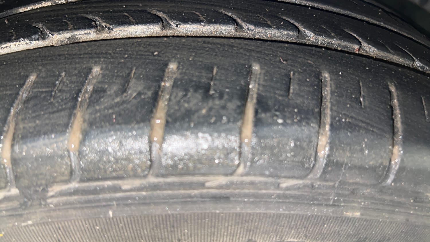 Used 2015 Honda Mobilio S Petrol Petrol Manual tyres RIGHT FRONT TYRE TREAD VIEW