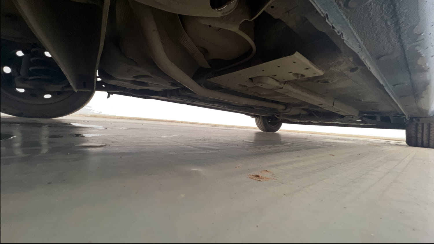 Used 2019 Hyundai Santro Sportz AMT Petrol Automatic extra REAR RIGHT UNDERBODY VIEW