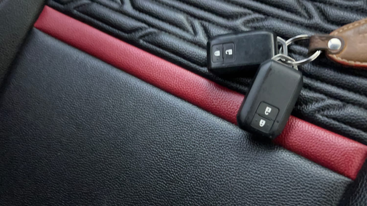 Used 2024 Maruti Suzuki Swift VXi Petrol Manual extra CAR KEY VIEW