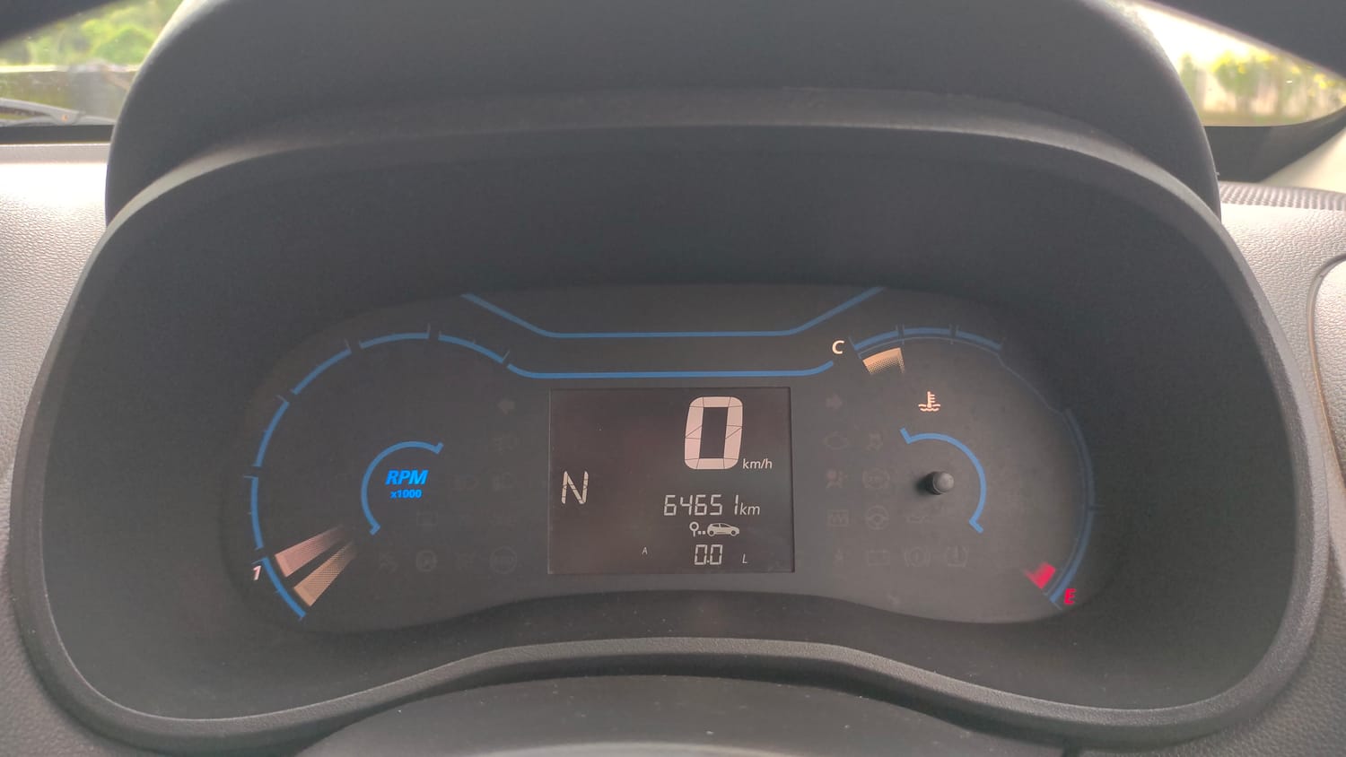 Used 2022 Renault Kwid RXT 1.0 AMT Petrol Automatic interior CLUSTERMETER VIEW