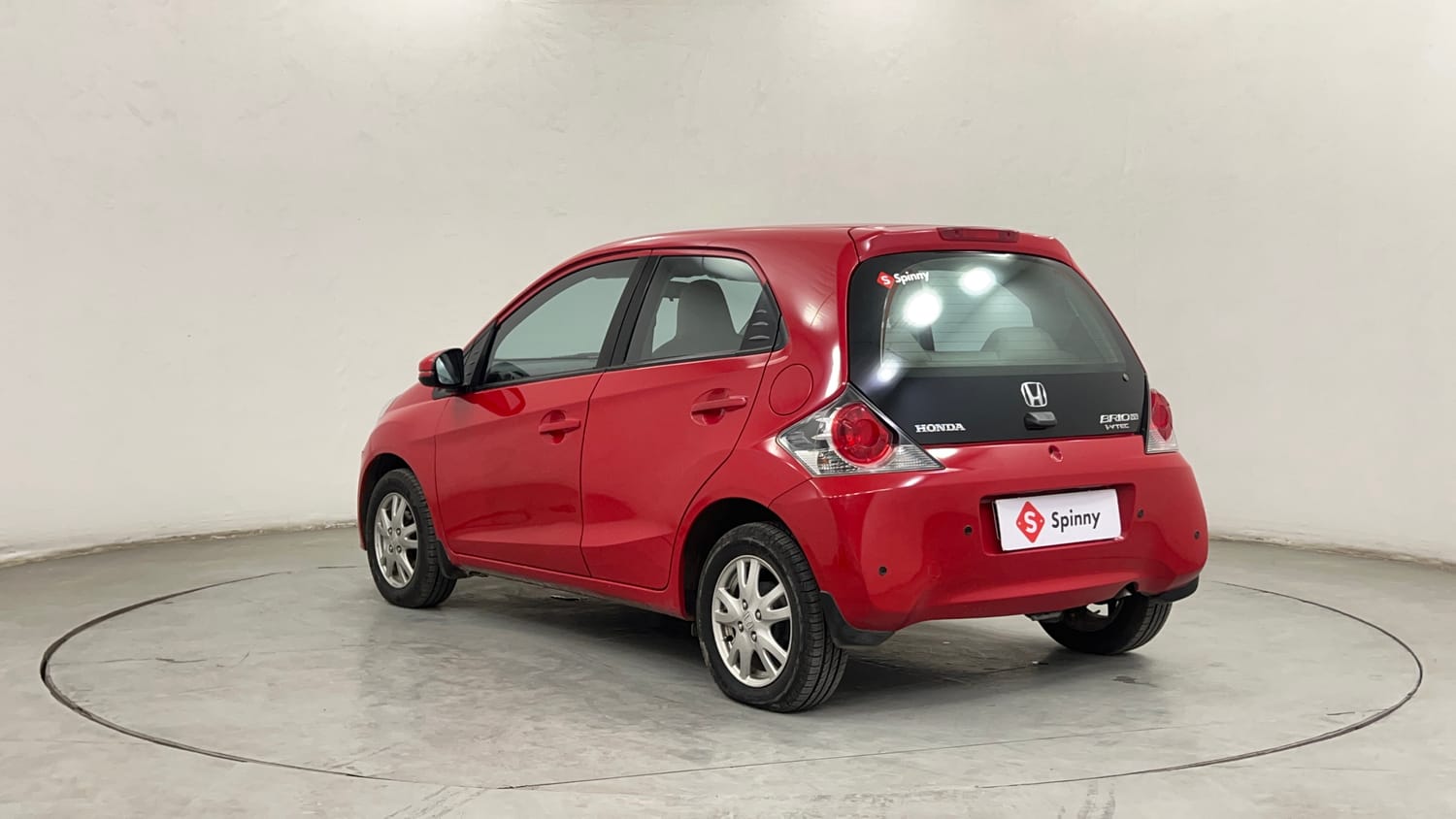 Used 2015 Honda Brio VX AT Petrol Automatic exterior LEFT REAR CORNER VIEW