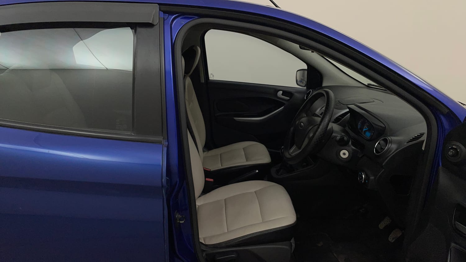 Used 2017 Ford Figo Titanium 1.2 Ti-VCT Petrol Manual interior RIGHT SIDE FRONT DOOR CABIN VIEW
