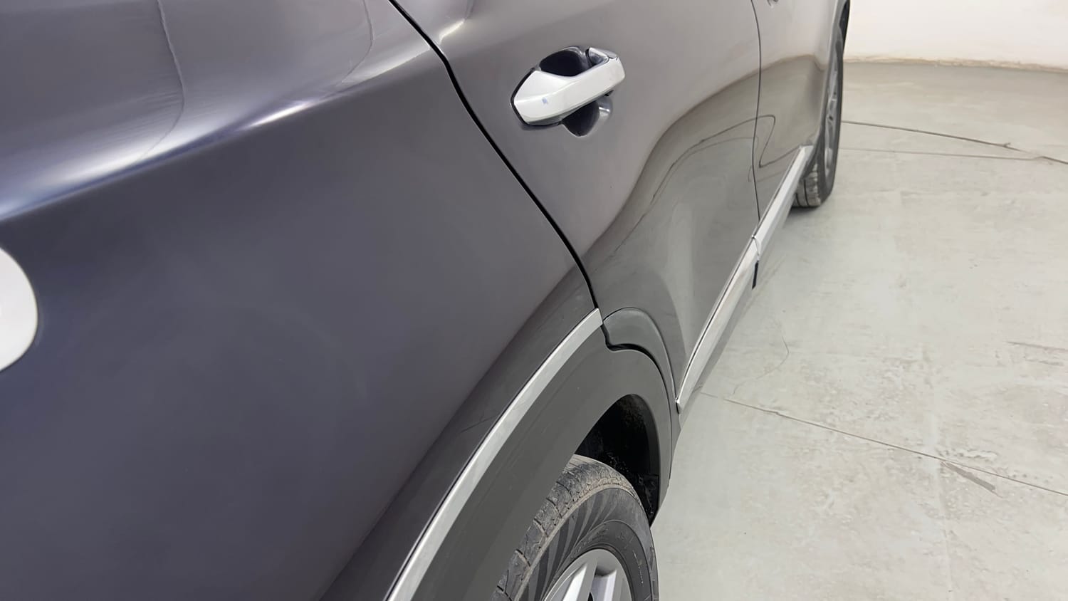 Used 2023 Kia Seltos HTX 1.5 Petrol Manual dents MINOR SCRATCH