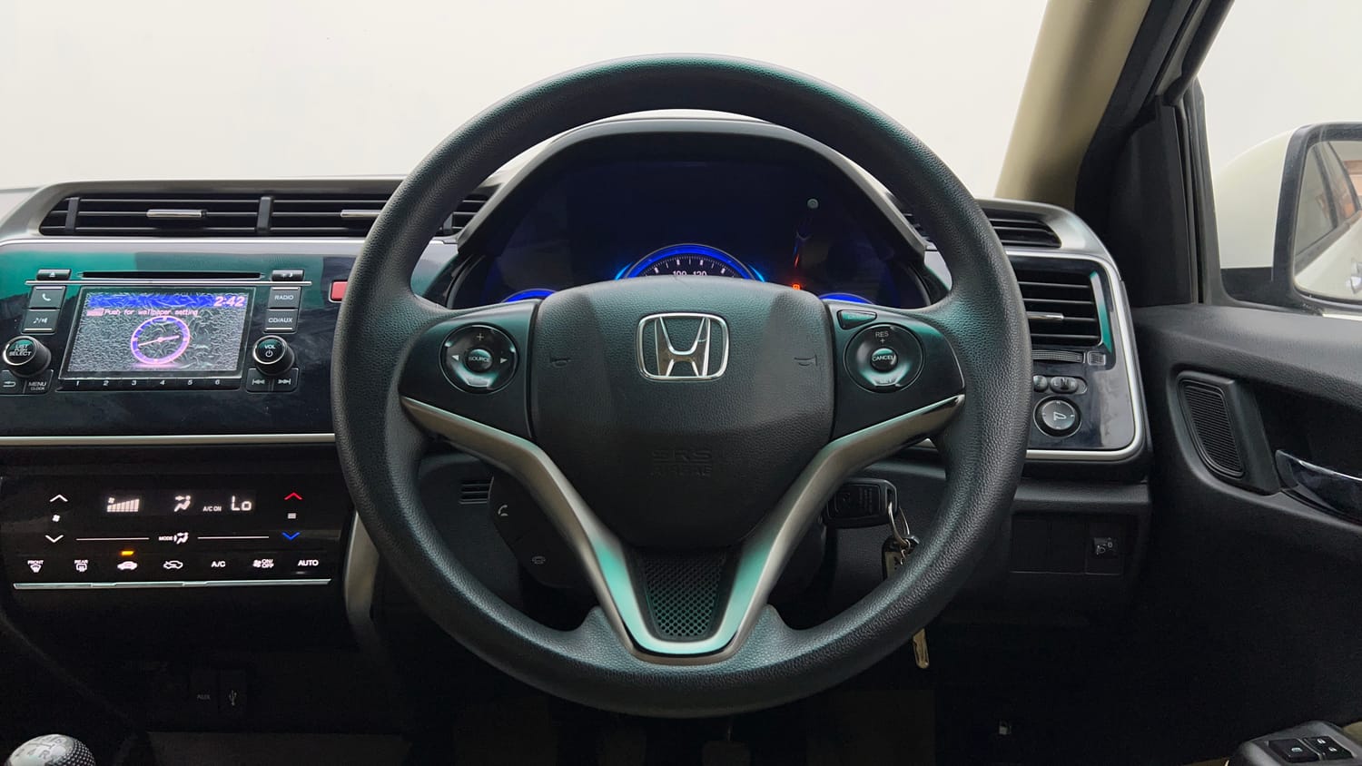 Used 2015 Honda City V Petrol Manual interior STEERING VIEW