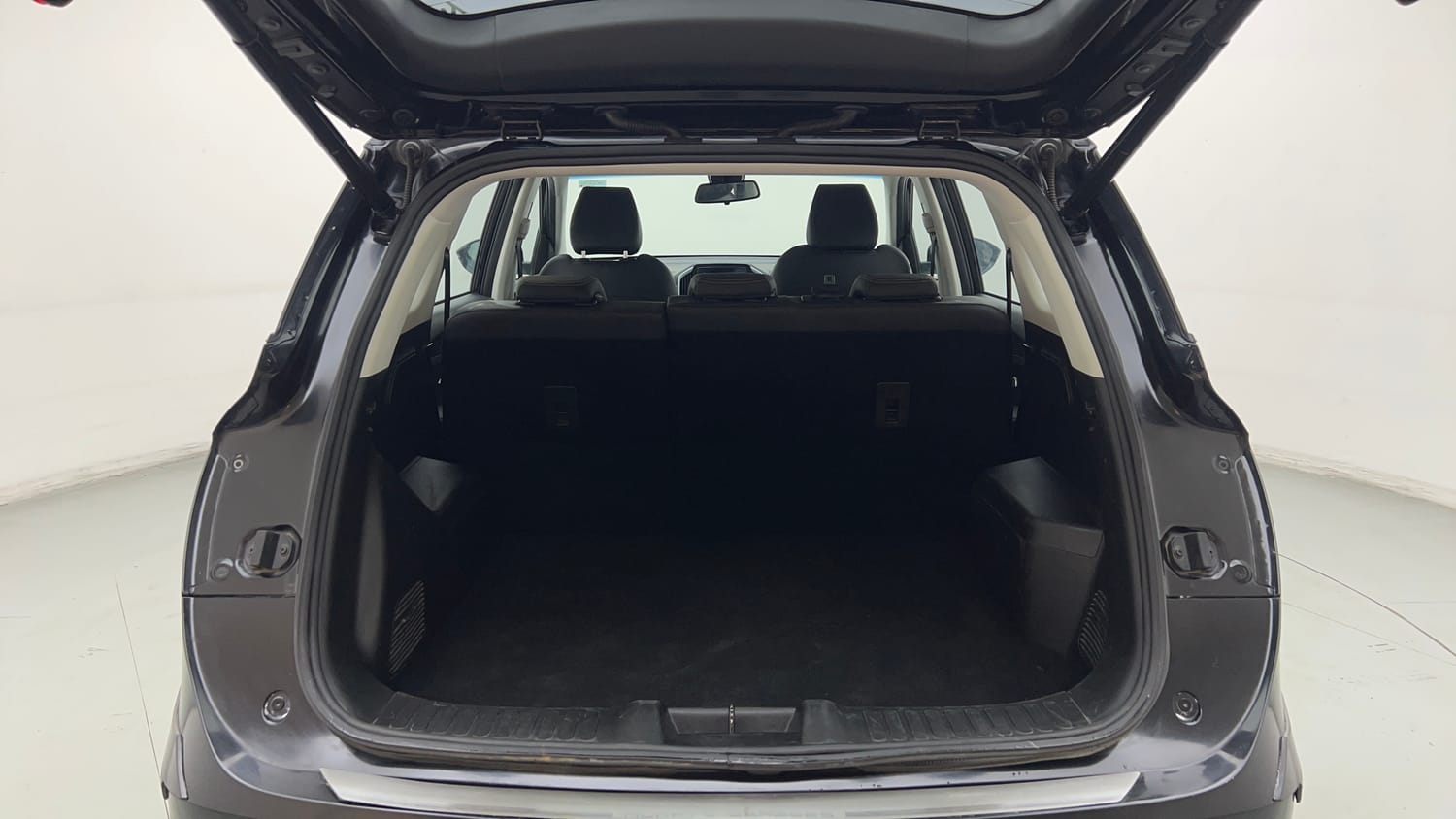 Used 2019 MG Motors Hector Sharp 1.5 DCT Petrol Petrol Automatic interior DICKY INSIDE VIEW