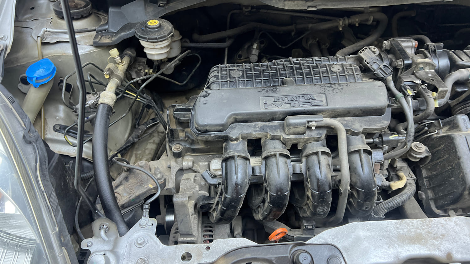 Used 2015 Honda Brio S MT Petrol Manual engine ENGINE RIGHT SIDE VIEW