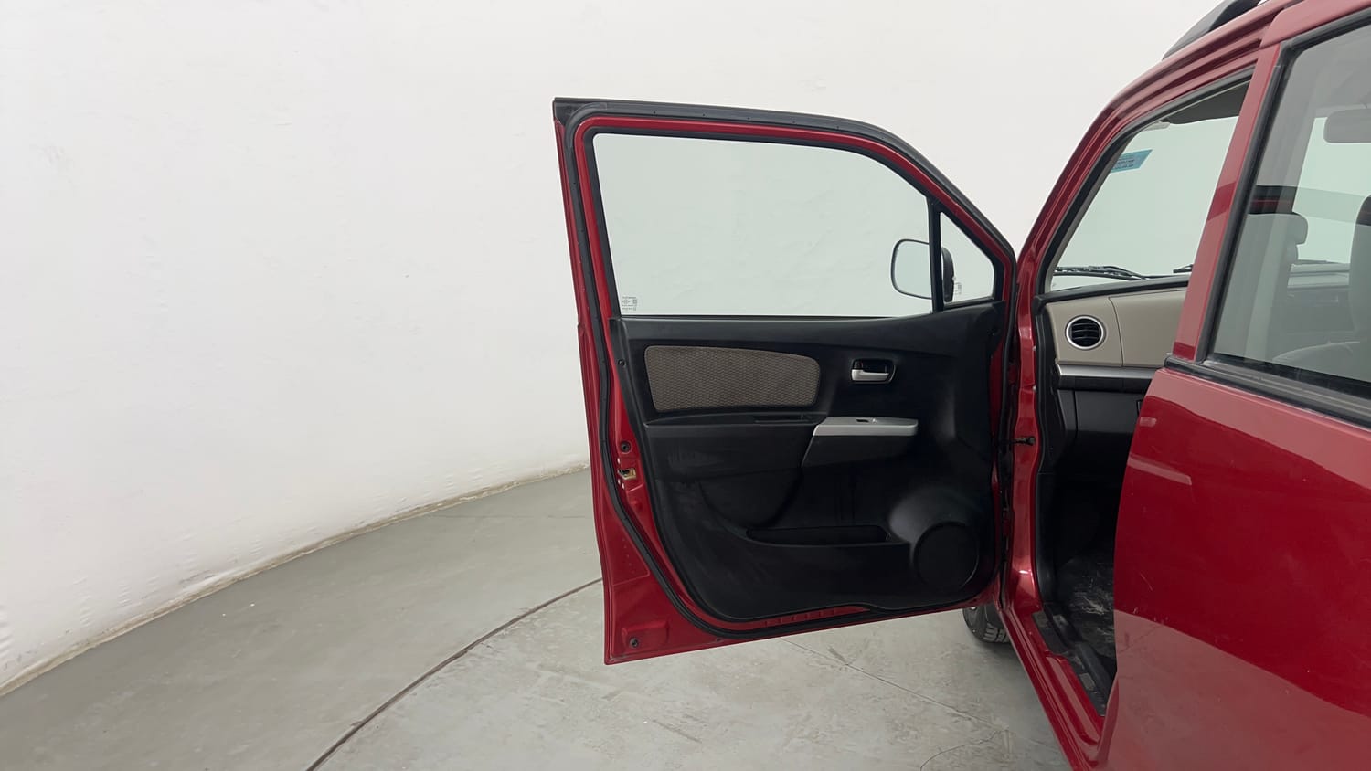 Used 2014 Maruti Suzuki Wagon R LXI CNG Cng Manual interior LEFT FRONT DOOR OPEN VIEW
