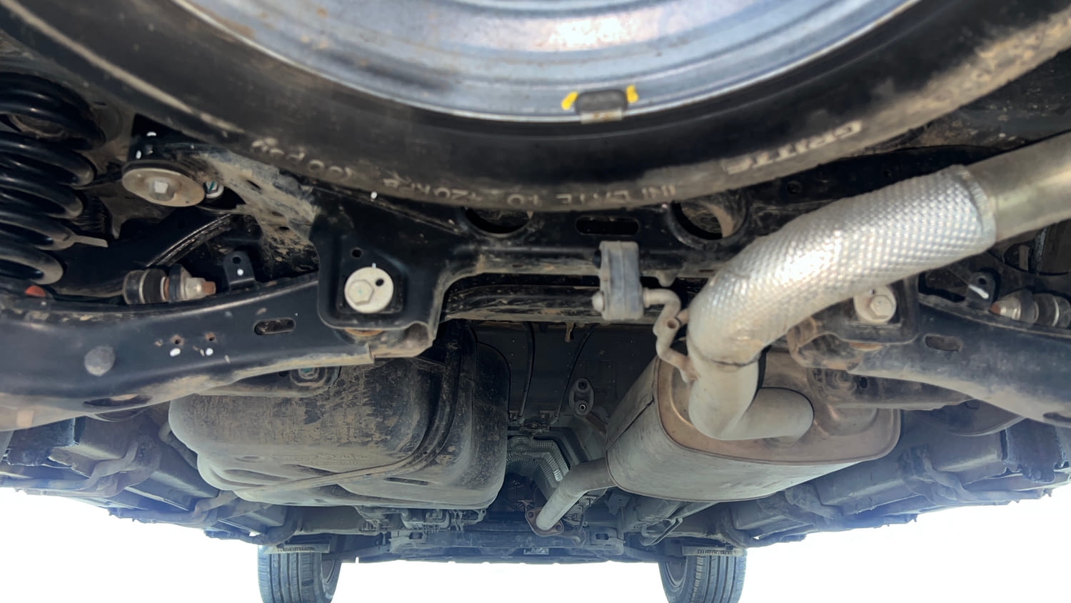 Used 2023 Mahindra XUV700 AX 7 Petrol MT 7 STR Petrol Manual extra REAR UNDERBODY VIEW (TAKEN FROM REAR)