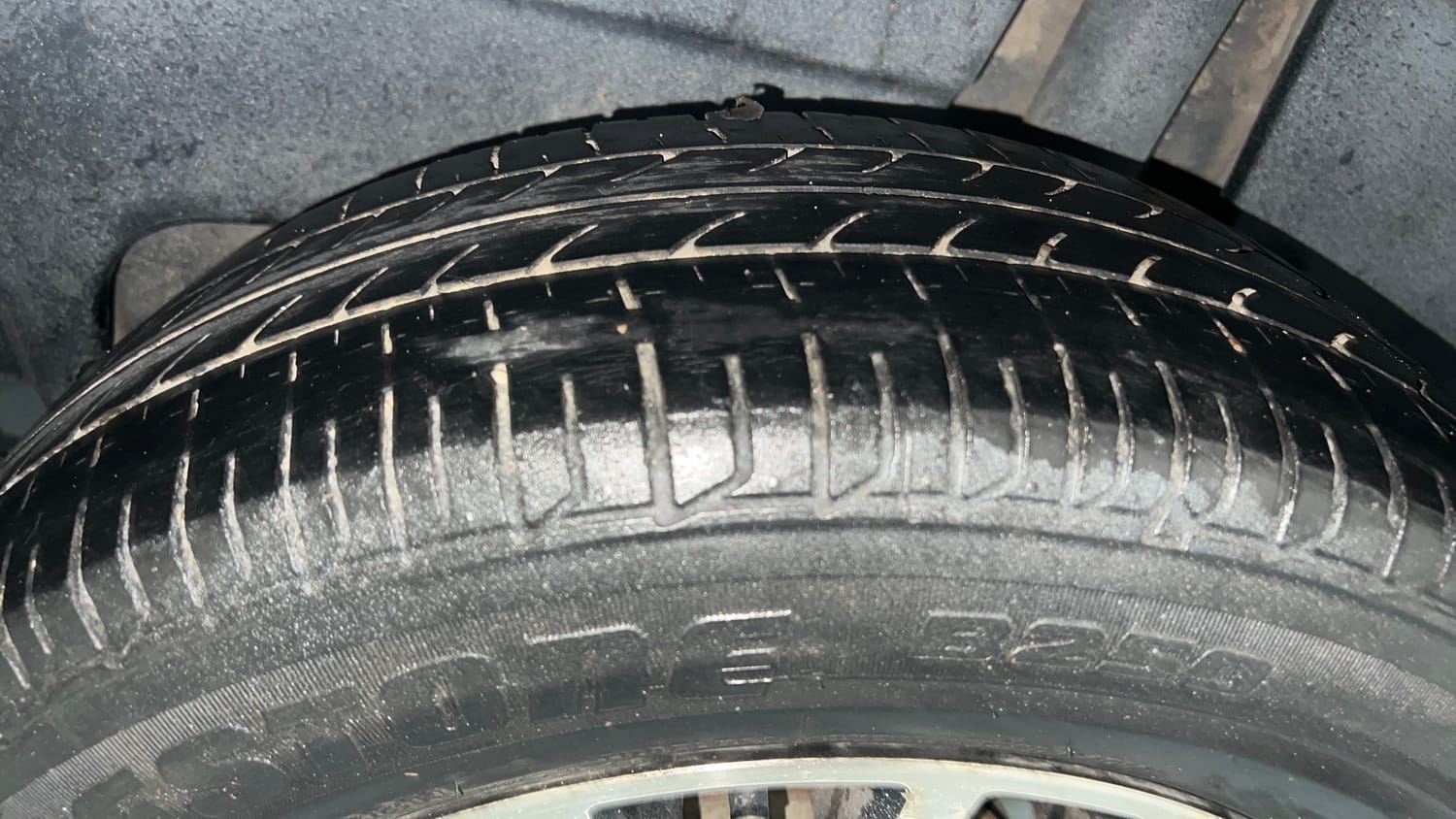 Used 2018 Maruti Suzuki Dzire ZDi Plus AMT Diesel Automatic tyres LEFT REAR TYRE TREAD VIEW