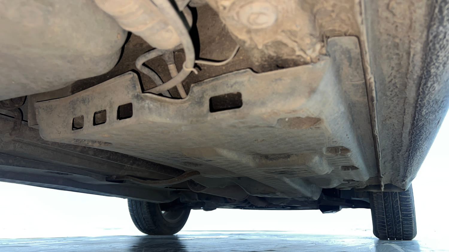 Used 2013 Volkswagen Polo Highline1.2L (P) Petrol Manual extra REAR RIGHT UNDERBODY VIEW
