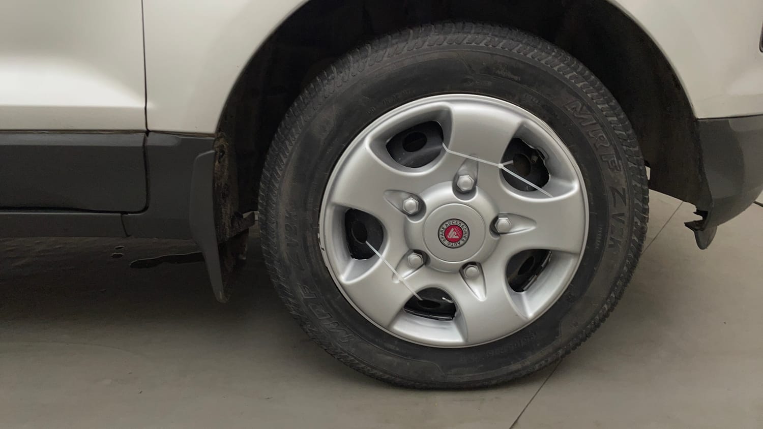 Used 2015 Ford EcoSport Trend 1.5 Ti-VCT Petrol Manual tyres RIGHT FRONT TYRE RIM VIEW