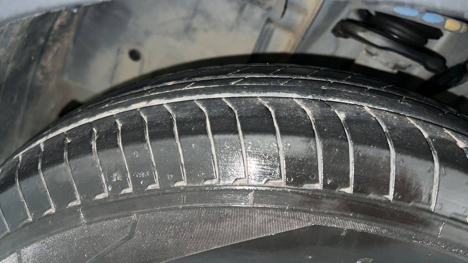Used 2019 Renault Triber RXZ Petrol Manual tyres LEFT FRONT TYRE TREAD VIEW