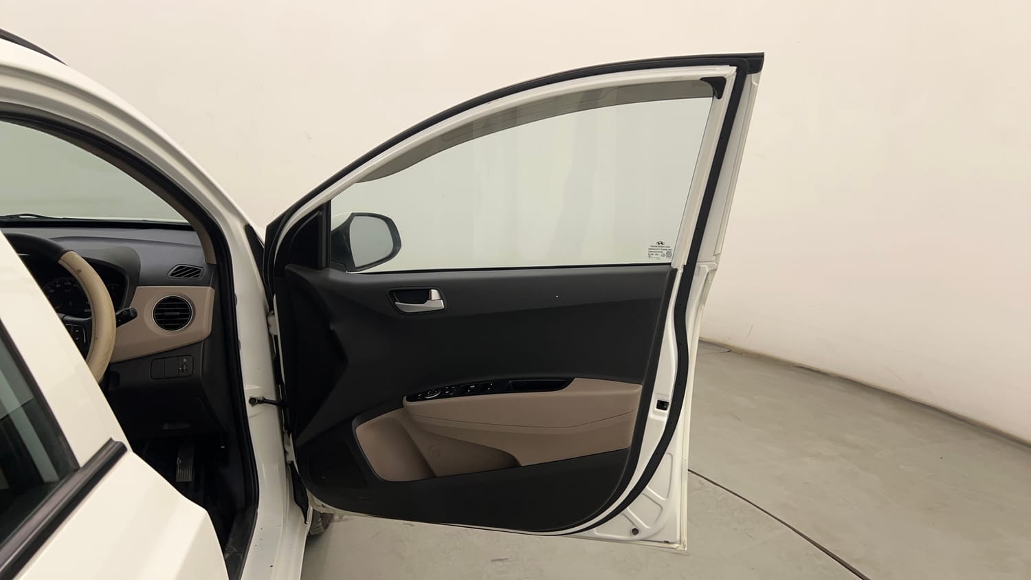 Used 2019 Hyundai Grand i10 Sportz 1.2 Kappa VTVT Petrol Manual interior RIGHT FRONT DOOR OPEN VIEW