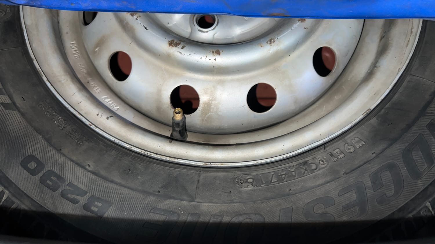Used 2014 Maruti Suzuki Wagon R LXI CNG Cng Manual tyres SPARE TYRE VIEW