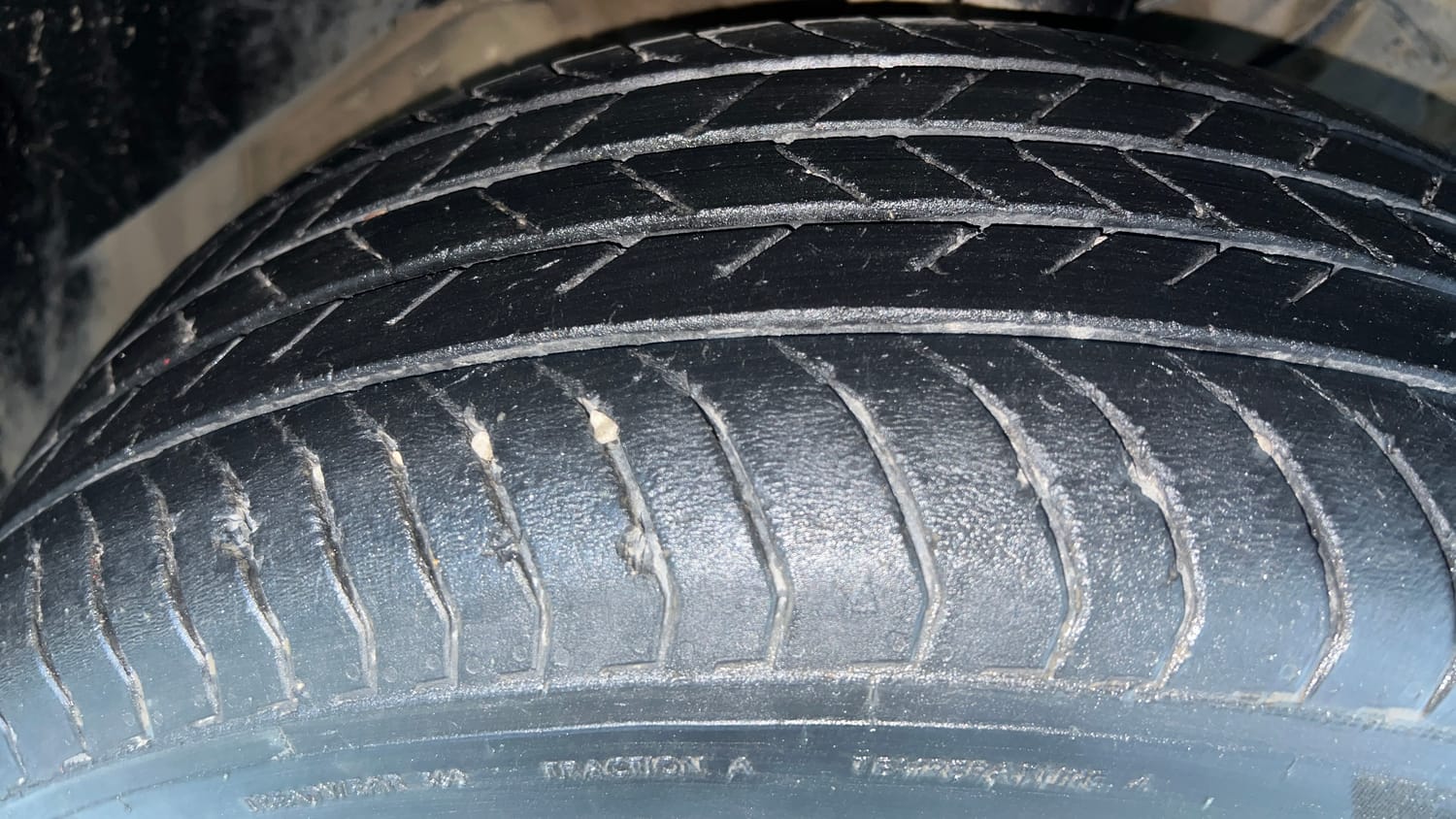Used 2022 maruti-suzuki Vitara Brezza VXi Petrol Manual tyres RIGHT FRONT TYRE TREAD VIEW