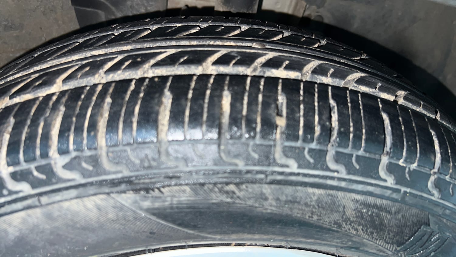 Used 2021 Renault Kwid RXL 1.0 MT Petrol Manual tyres RIGHT FRONT TYRE TREAD VIEW