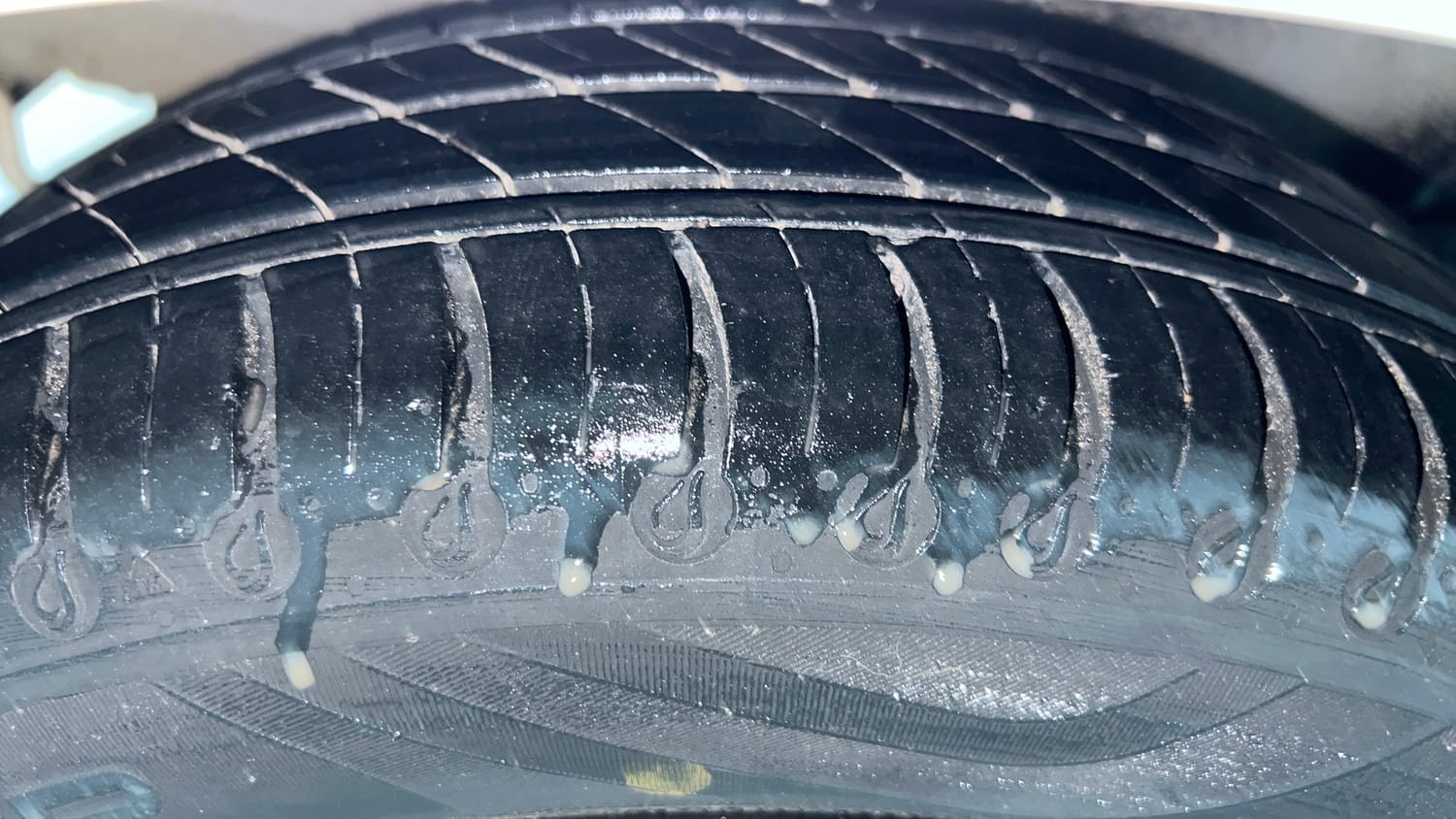 Used 2021 Tata Tiago XT CNG (Outside Fitted) Cng Manual tyres RIGHT REAR TYRE TREAD VIEW