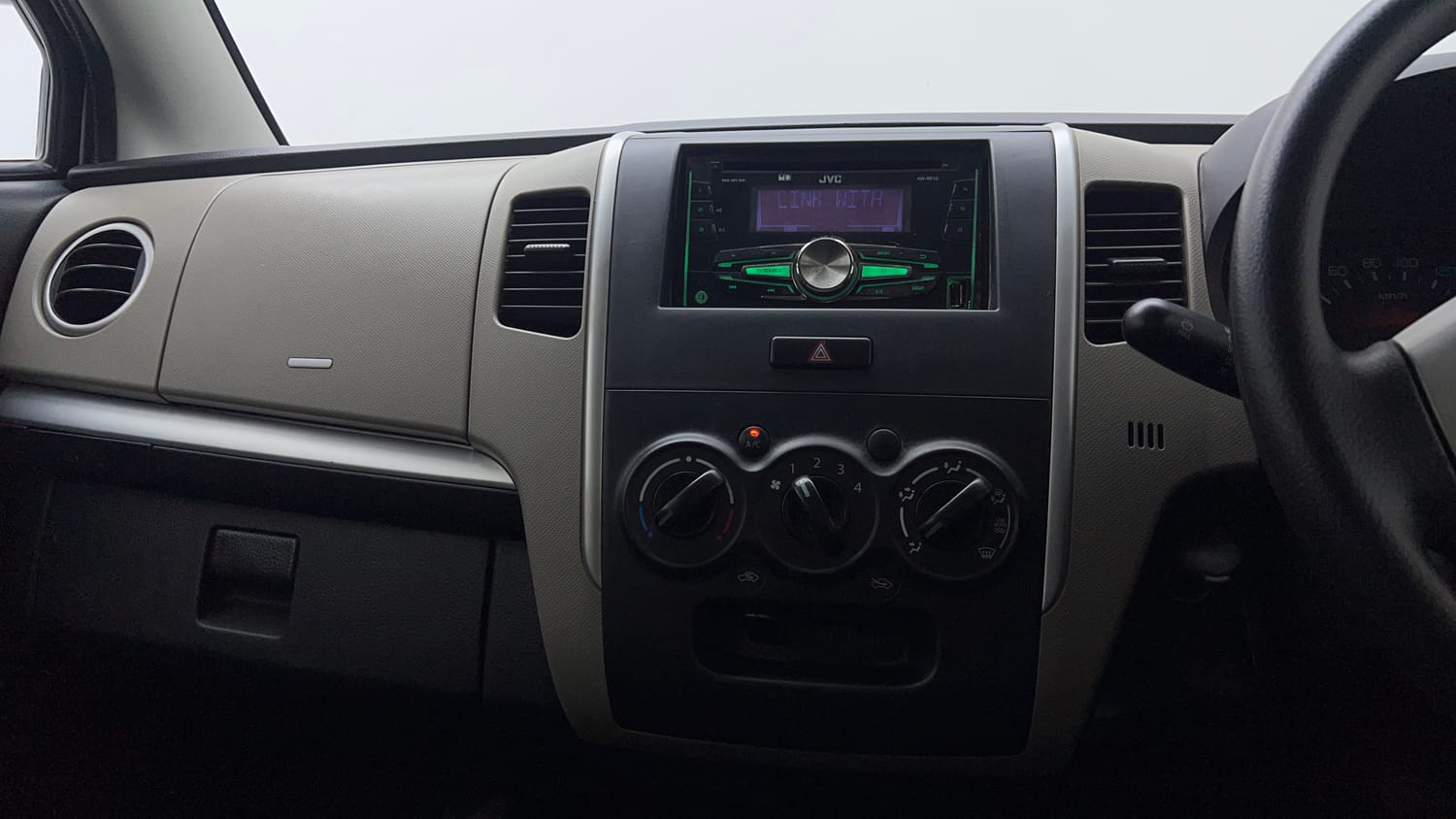 Used 2015 Maruti Suzuki Wagon R LXI Petrol Manual interior MUSIC SYSTEM & AC CONTROL VIEW
