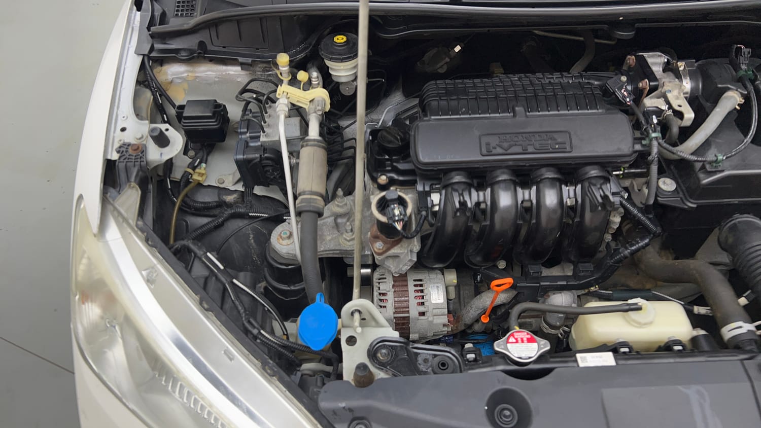 Used 2015 Honda City V Petrol Manual engine ENGINE RIGHT SIDE VIEW