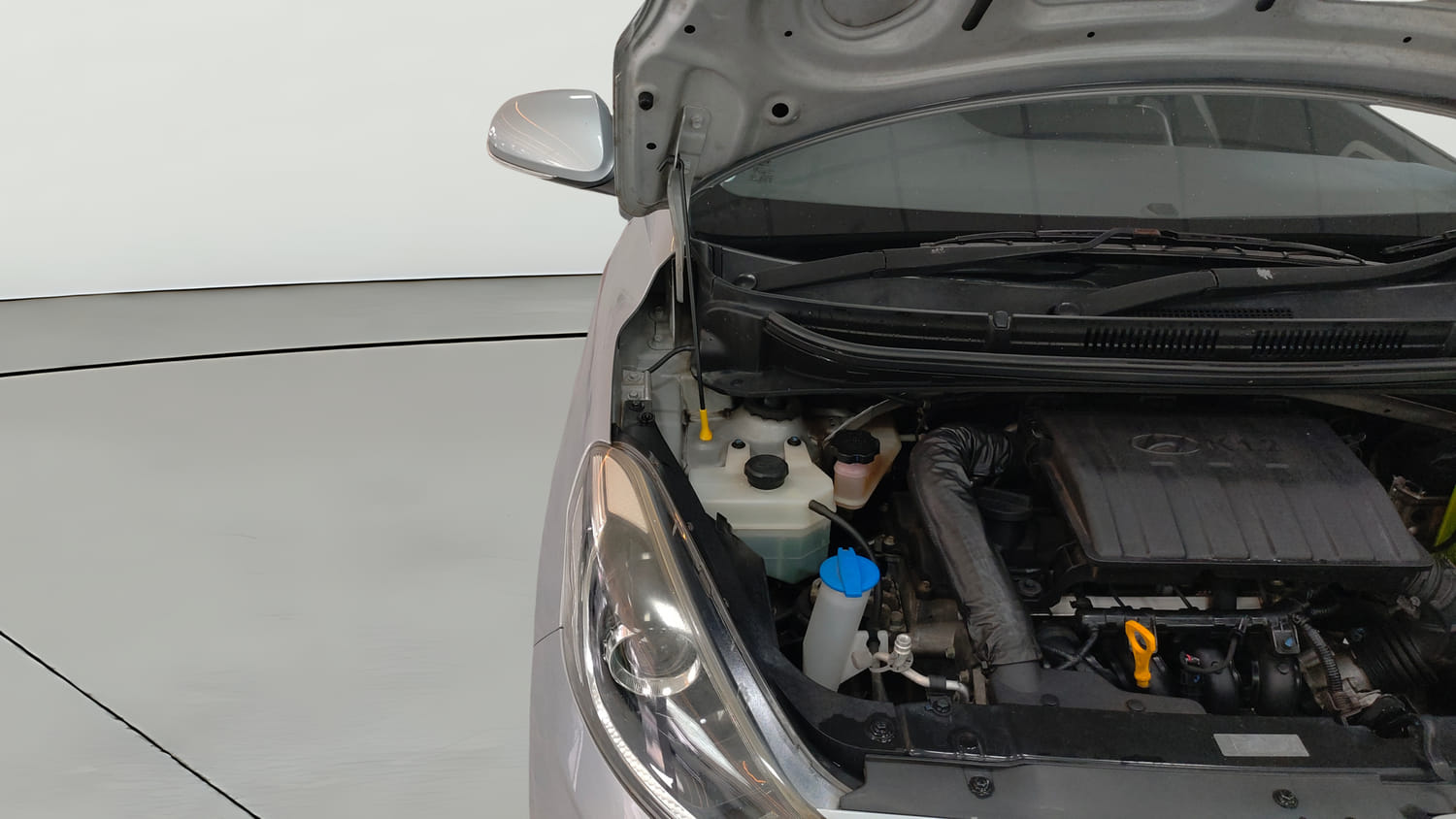 Used 2021 Hyundai Grand i10 Nios Sportz AMT 1.2 Kappa VTVT Petrol Automatic engine ENGINE RIGHT SIDE HINGE & APRON VIEW