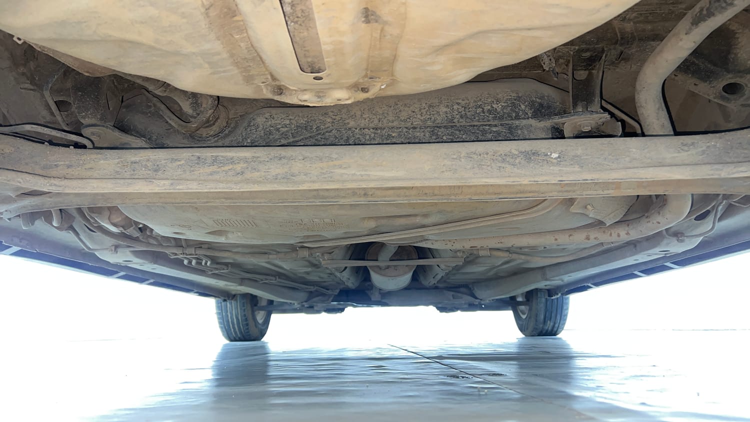 Used 2018 Maruti Suzuki Swift ZXi AMT Petrol Automatic extra REAR UNDERBODY VIEW (TAKEN FROM REAR)