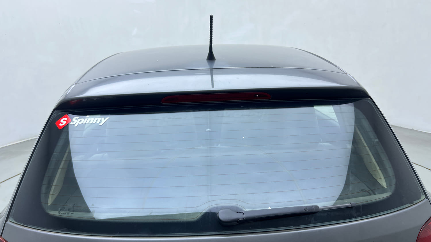 Used 2013 Volkswagen Polo Highline1.2L (P) Petrol Manual exterior BACK WINDSHIELD VIEW