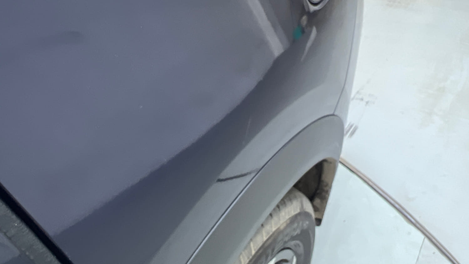 Used 2023 Mahindra XUV700 AX 7 Petrol MT 7 STR Petrol Manual dents MINOR DENT