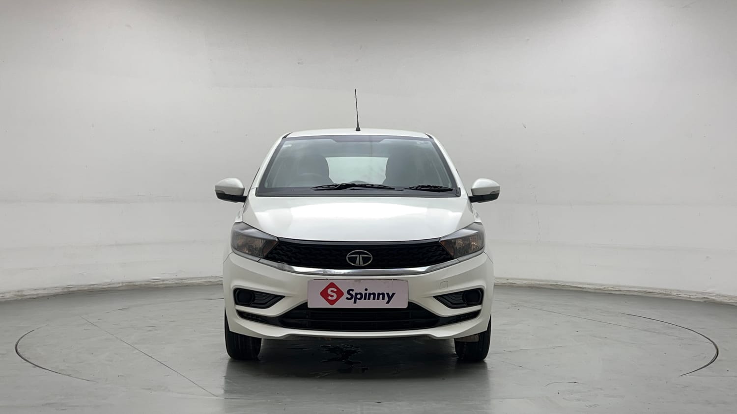 Used 2021 Tata Tiago XT CNG (Outside Fitted) Cng Manual exterior FRONT VIEW