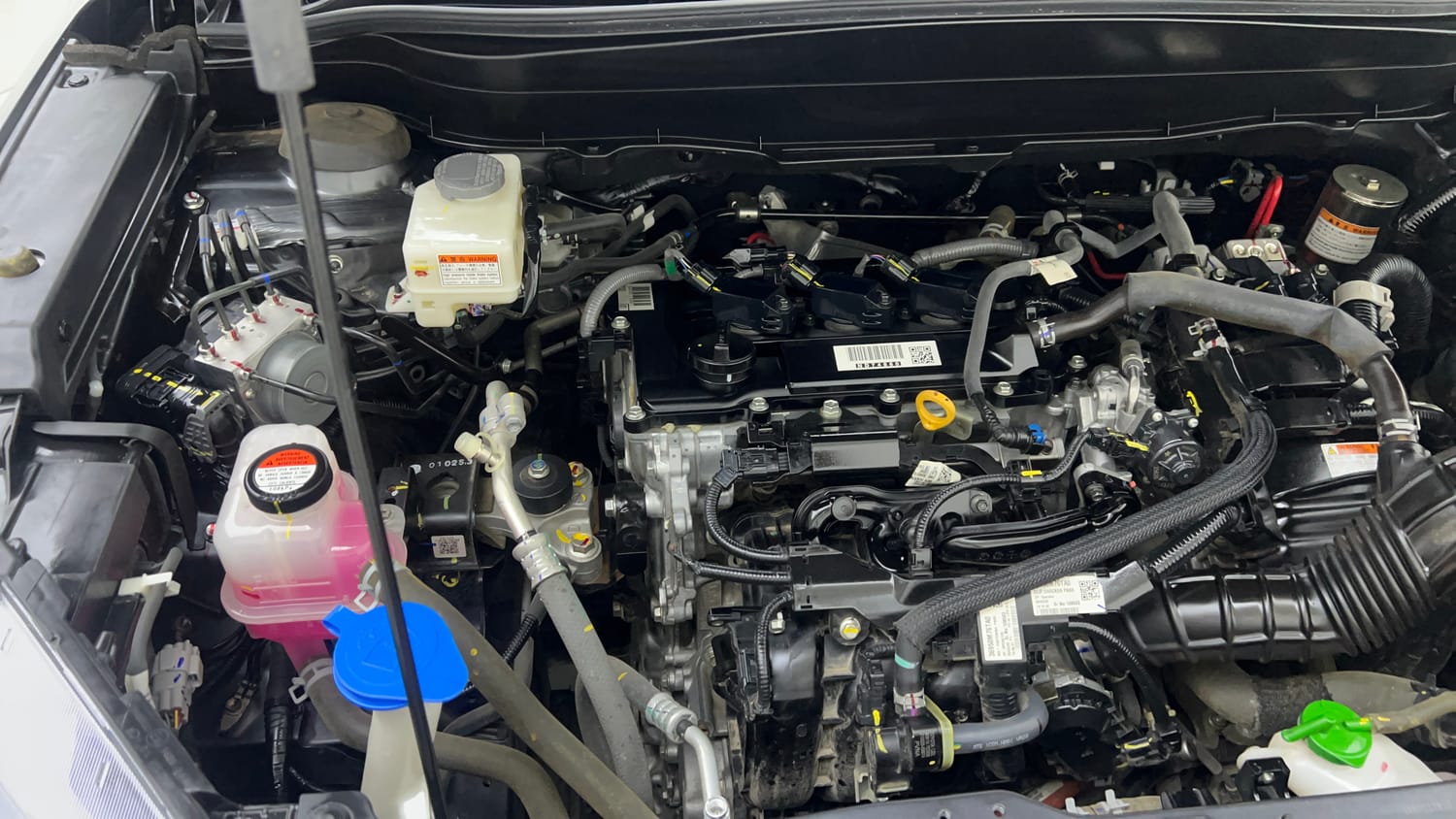 Used 2025 Toyota Urban Cruiser Hyryder V Hybrid Hybrid Automatic engine ENGINE RIGHT SIDE VIEW