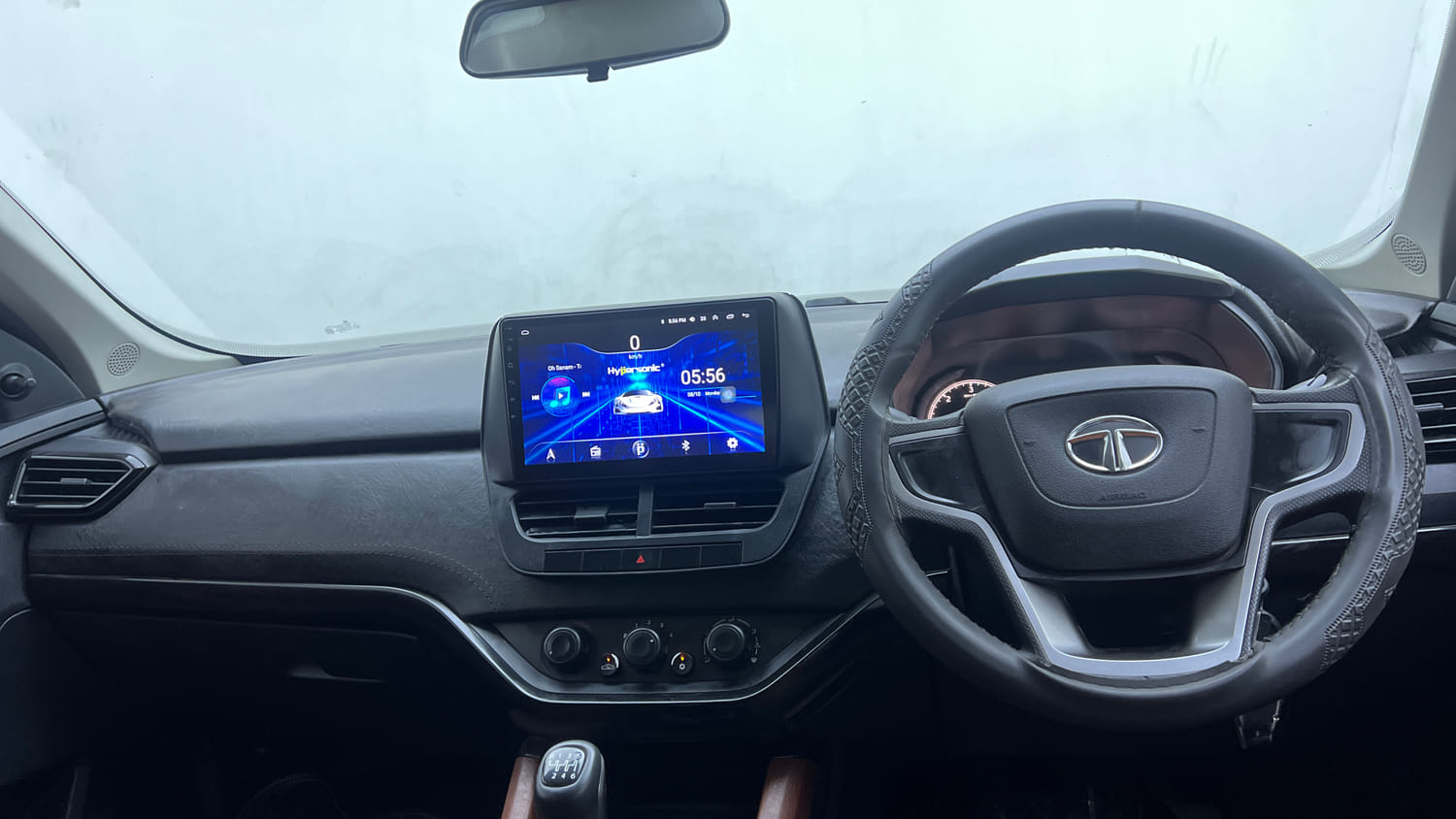 Used 2021 Tata Harrier XE Diesel Manual interior DASHBOARD VIEW