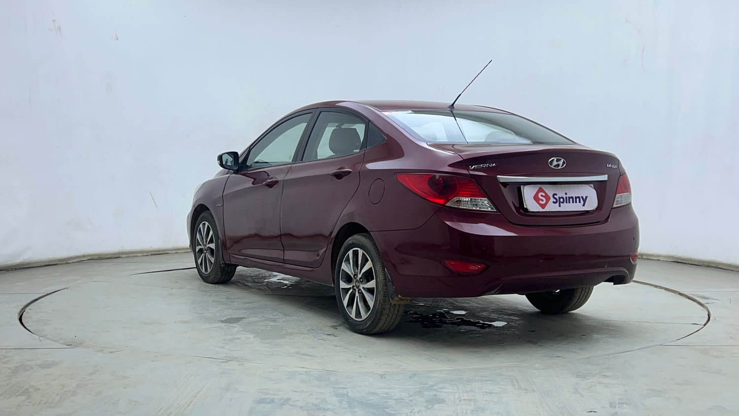 Used 2014 Hyundai Verna Fluidic 1.6 VTVT SX AT Petrol Automatic exterior LEFT REAR CORNER VIEW