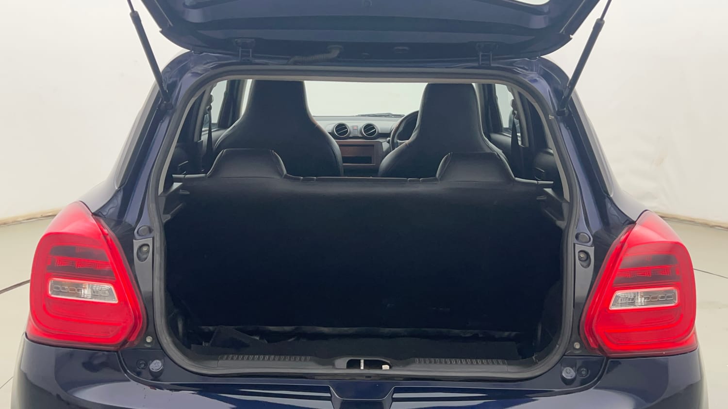 Used 2018 Maruti Suzuki Swift LXi Petrol Manual interior DICKY INSIDE VIEW