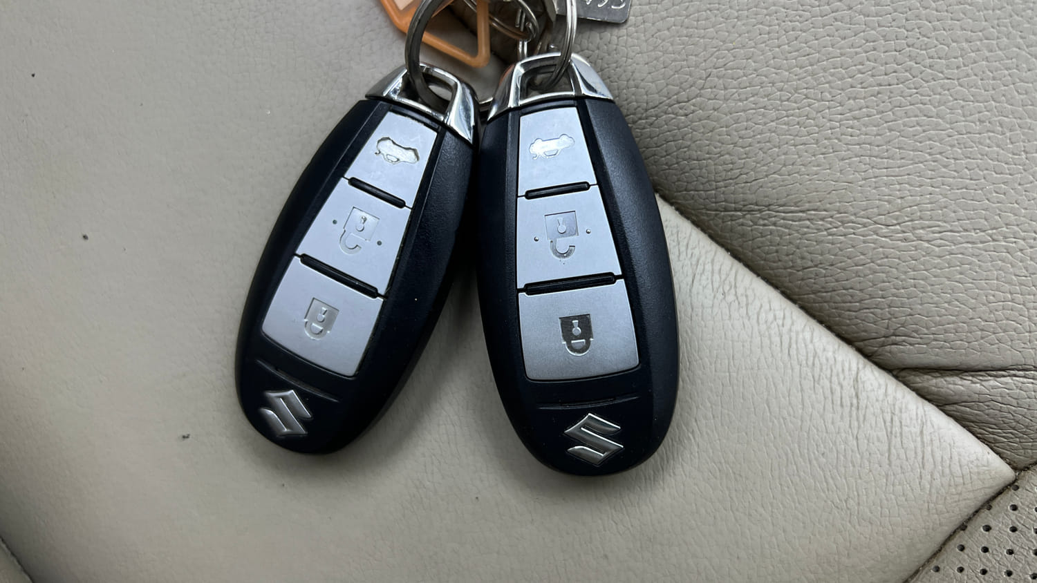 Used 2017 Maruti Suzuki Ciaz ZXI+ Petrol Manual extra CAR KEY VIEW