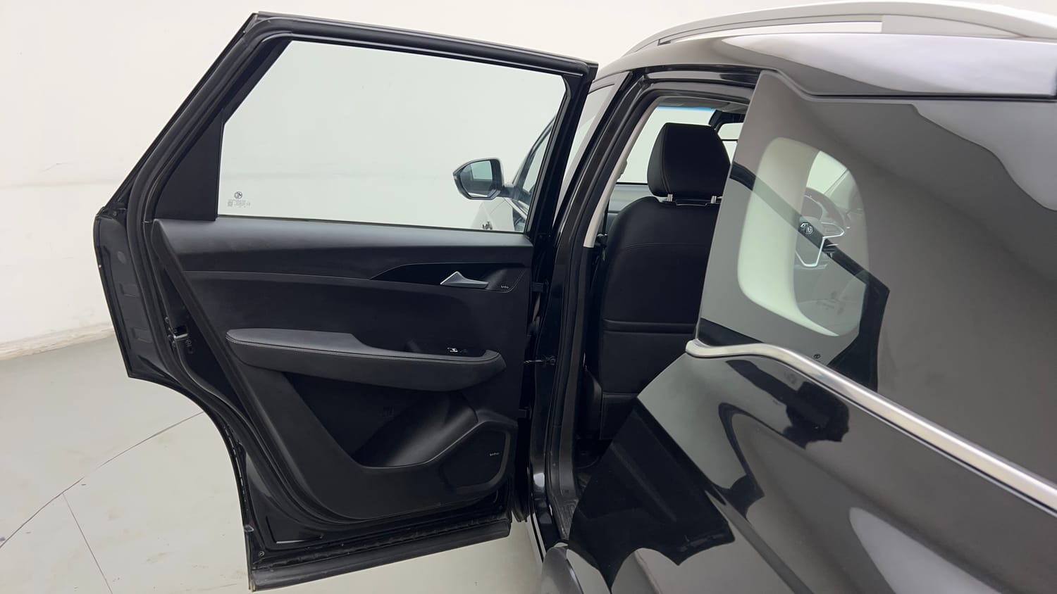 Used 2019 MG Motors Hector Sharp 1.5 DCT Petrol Petrol Automatic interior LEFT REAR DOOR OPEN VIEW