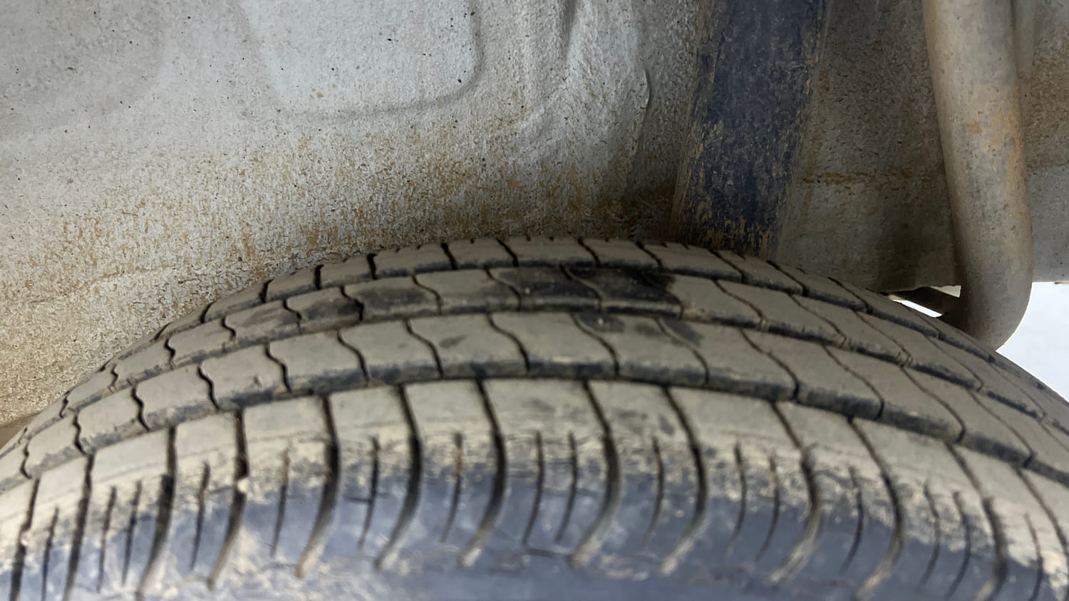 Used 2020 Maruti Suzuki S-Presso VXi Plus AMT Petrol Automatic tyres LEFT REAR TYRE TREAD VIEW