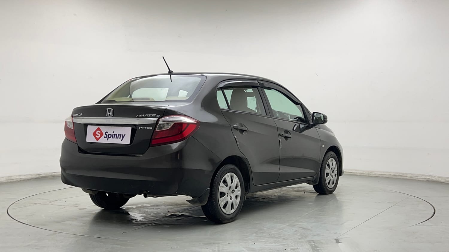 Used 2017 Honda Amaze 1.2 S i-VTEC Petrol Manual exterior RIGHT REAR CORNER VIEW